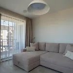 דירה Nea
