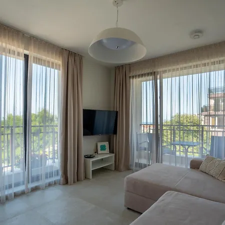 Nea Apartament