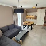 Nea Apartment *