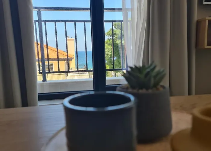 Nea * 阿赫托波尔